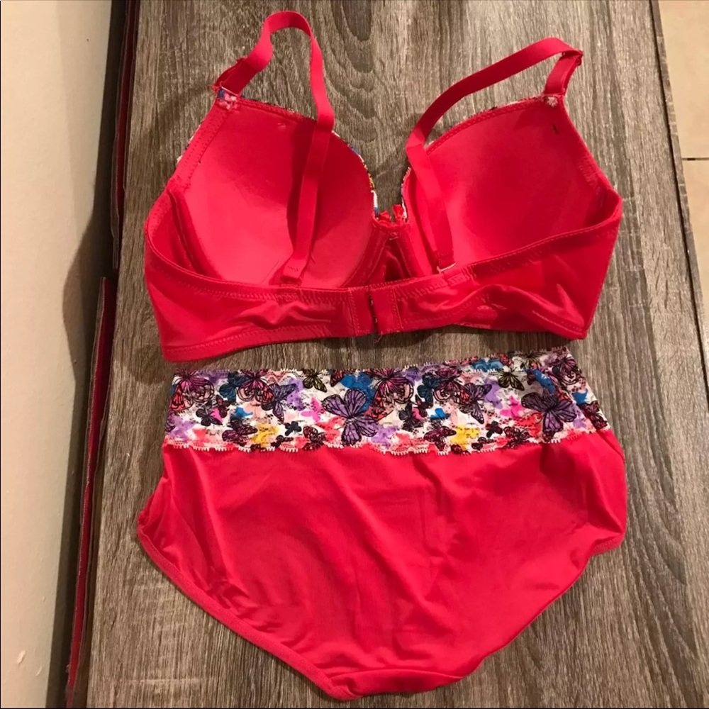 🦋🦋Butterfly Bra And Panty Set🦋🦋 - Picture 4 of 4